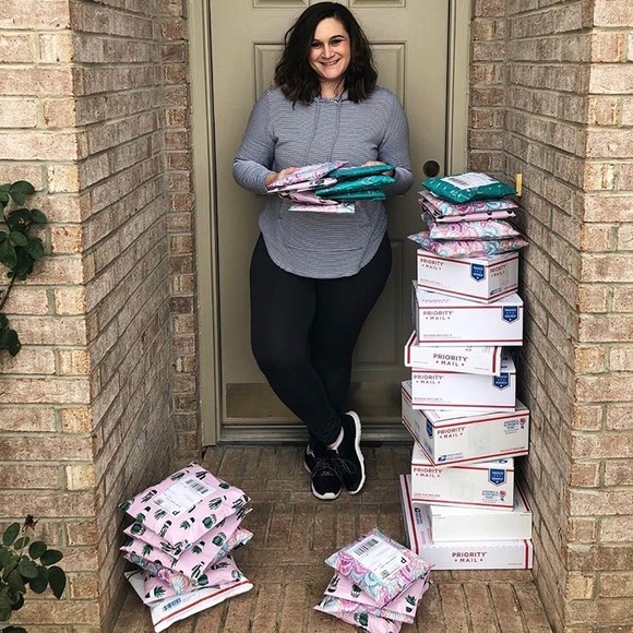 MEET HEATHER! 🎀👜📿👗🛍 - Picture 2 of 8